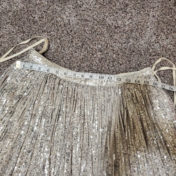 Indian outfit in blush pink and silver - Picture 12 of 16